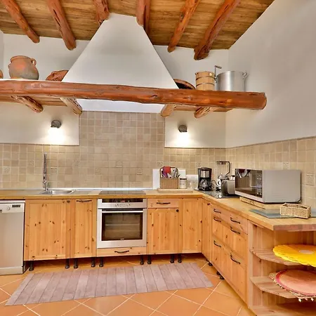 Caseres Villa *
