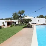 Caseres Villa