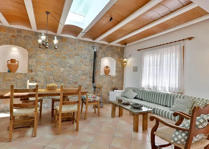 Caseres Villa Santa Eularia des Riu